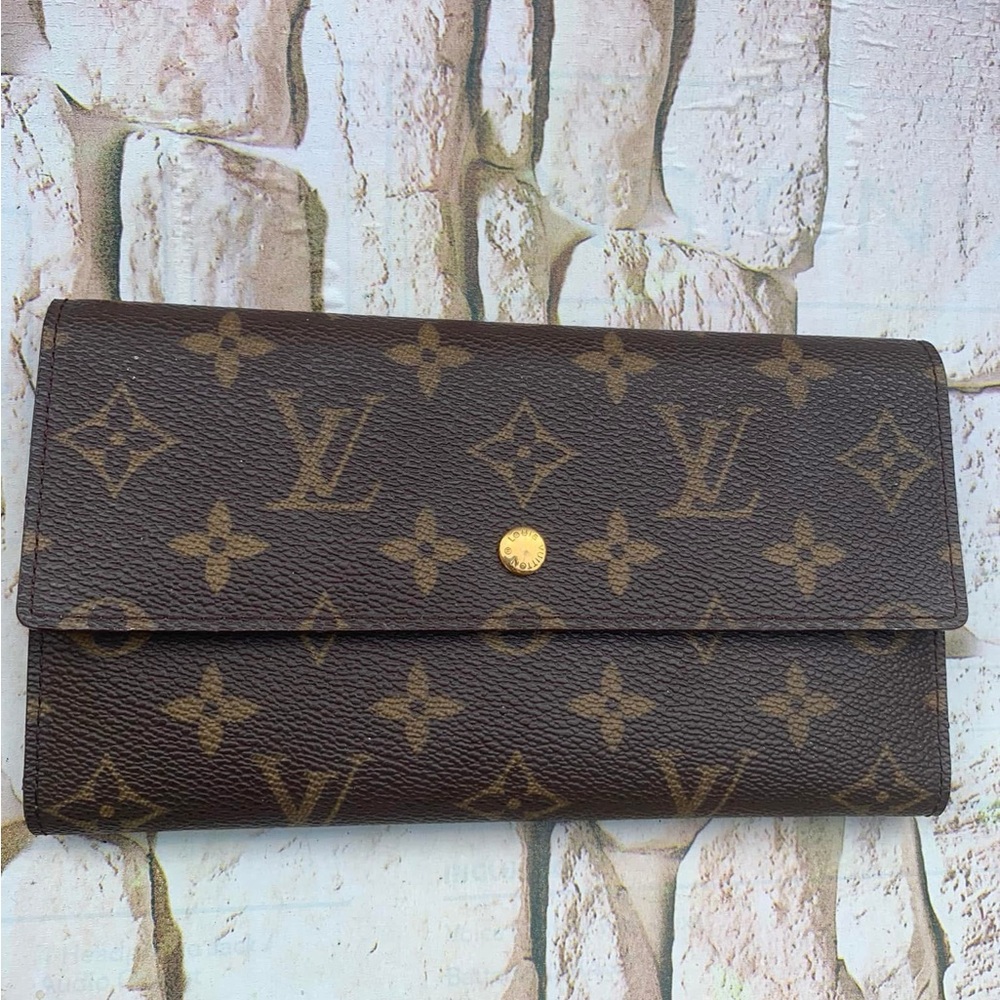 Louis Vuitton Monogram International Wallet includes Box/Dustbag